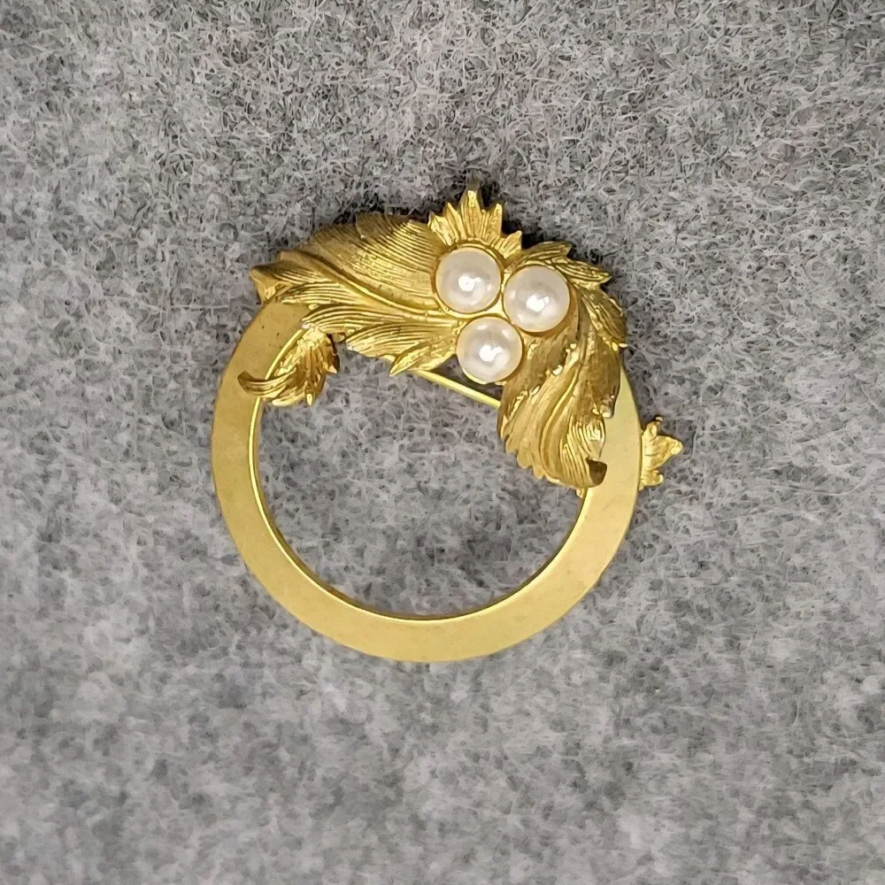 Vtg Sarah Coventry Brooch